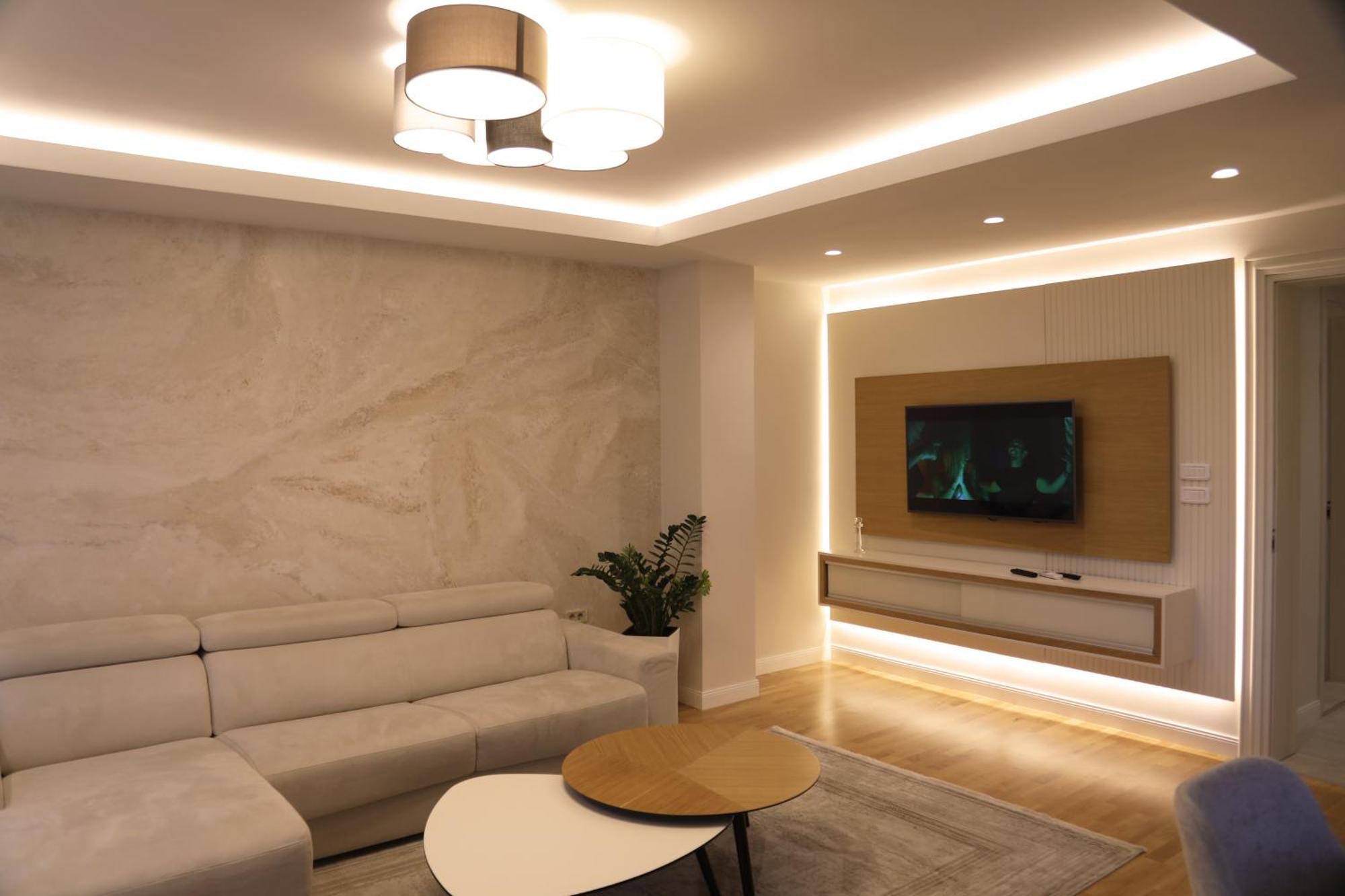 Brand New Lux Apartment Skopje Luaran gambar